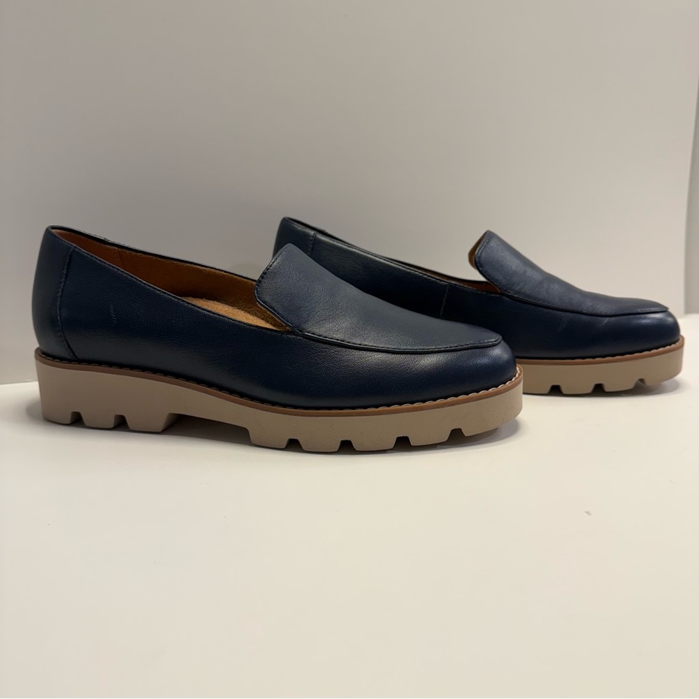 Vionic Kensley Navy Leather Orthotic Lug Loafers 6 NWOB - Picture 2 of 8